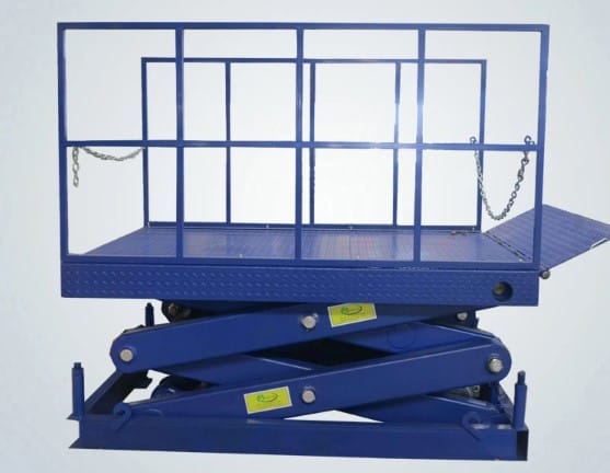 Cargo scissor lift